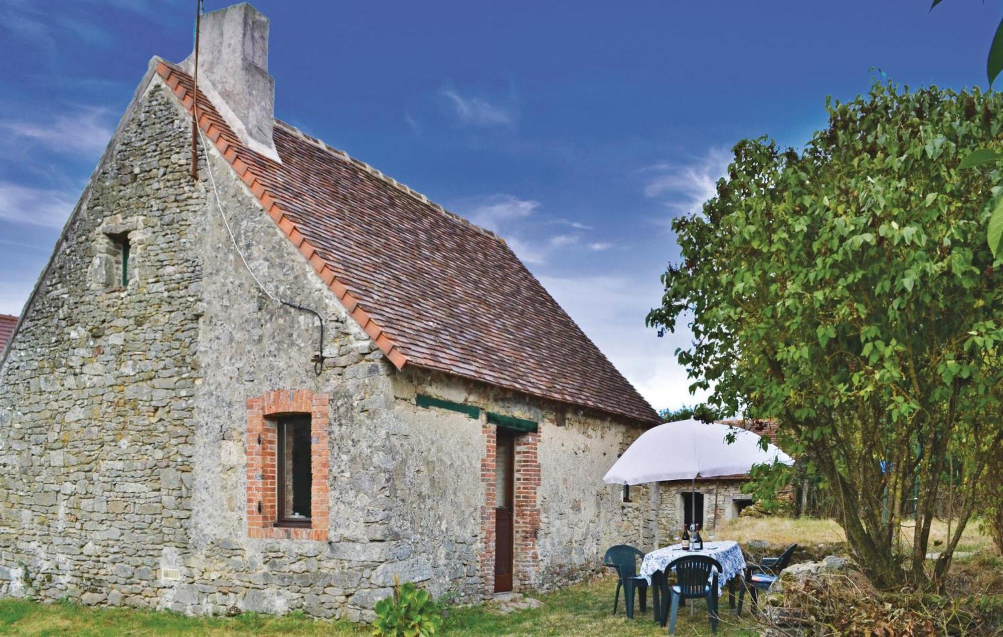 1 Bedroom Nice Home In Saint Martin Le Mault エクステリア 写真