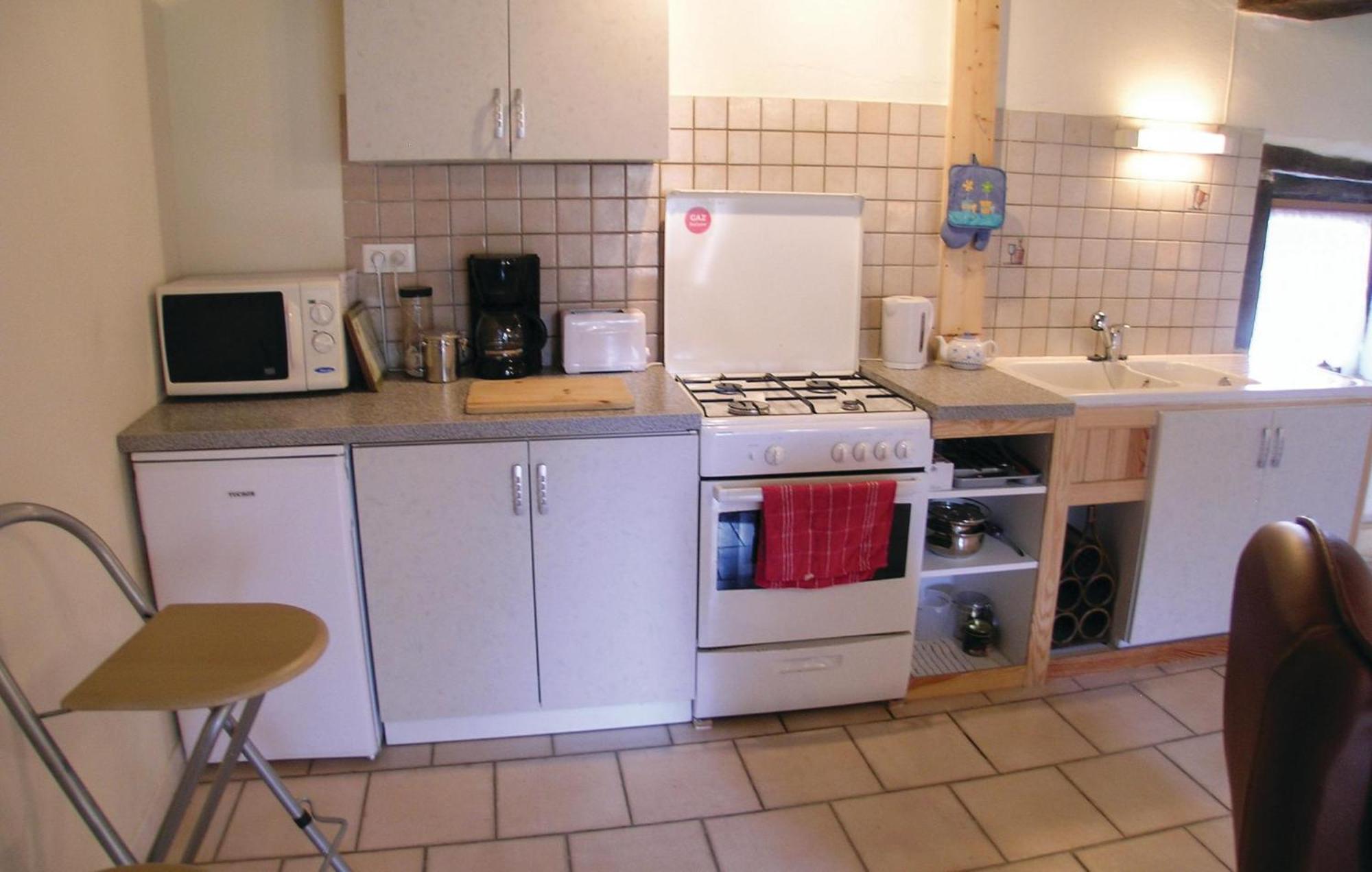 1 Bedroom Nice Home In Saint Martin Le Mault エクステリア 写真