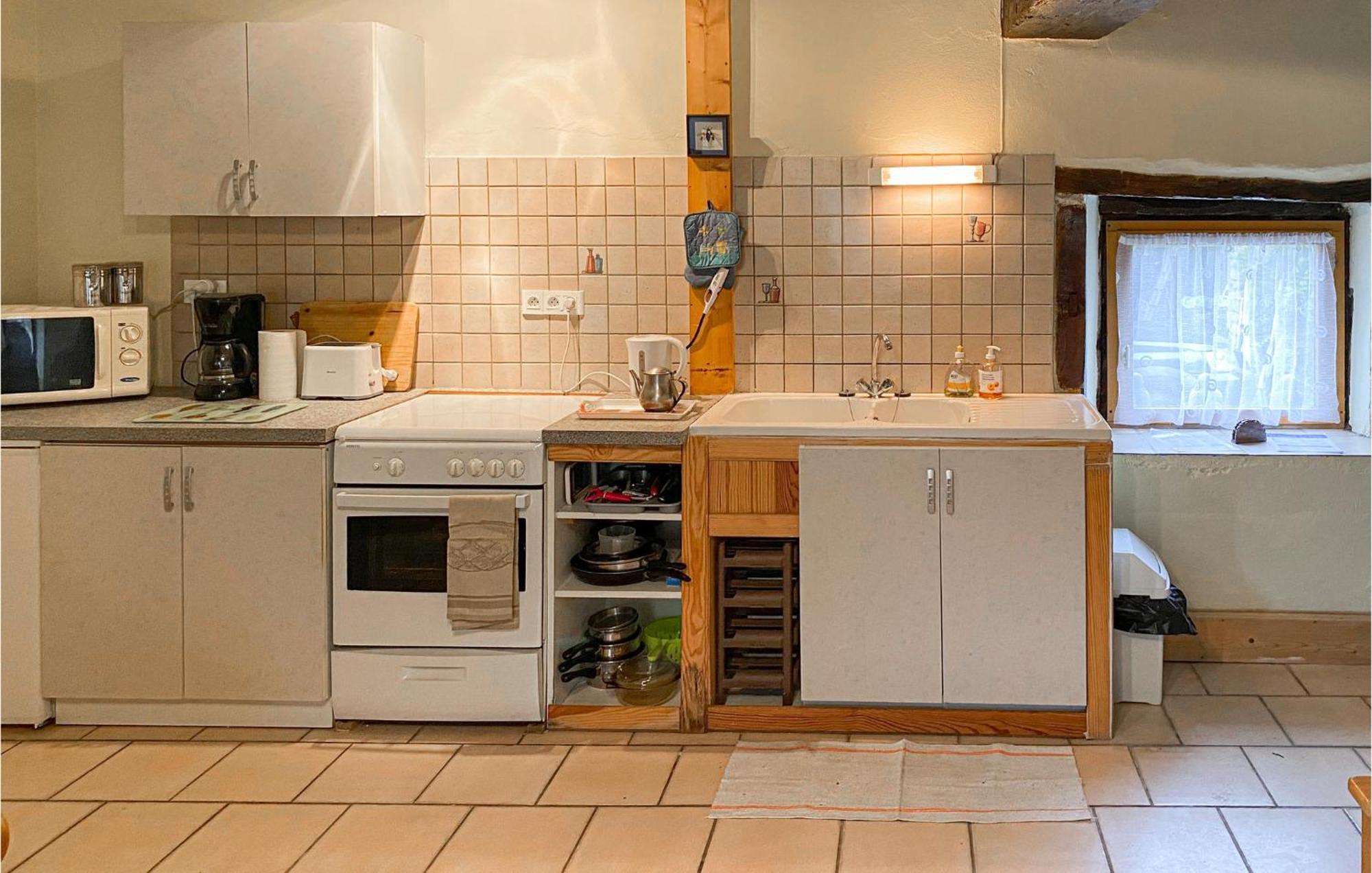 1 Bedroom Nice Home In Saint Martin Le Mault エクステリア 写真